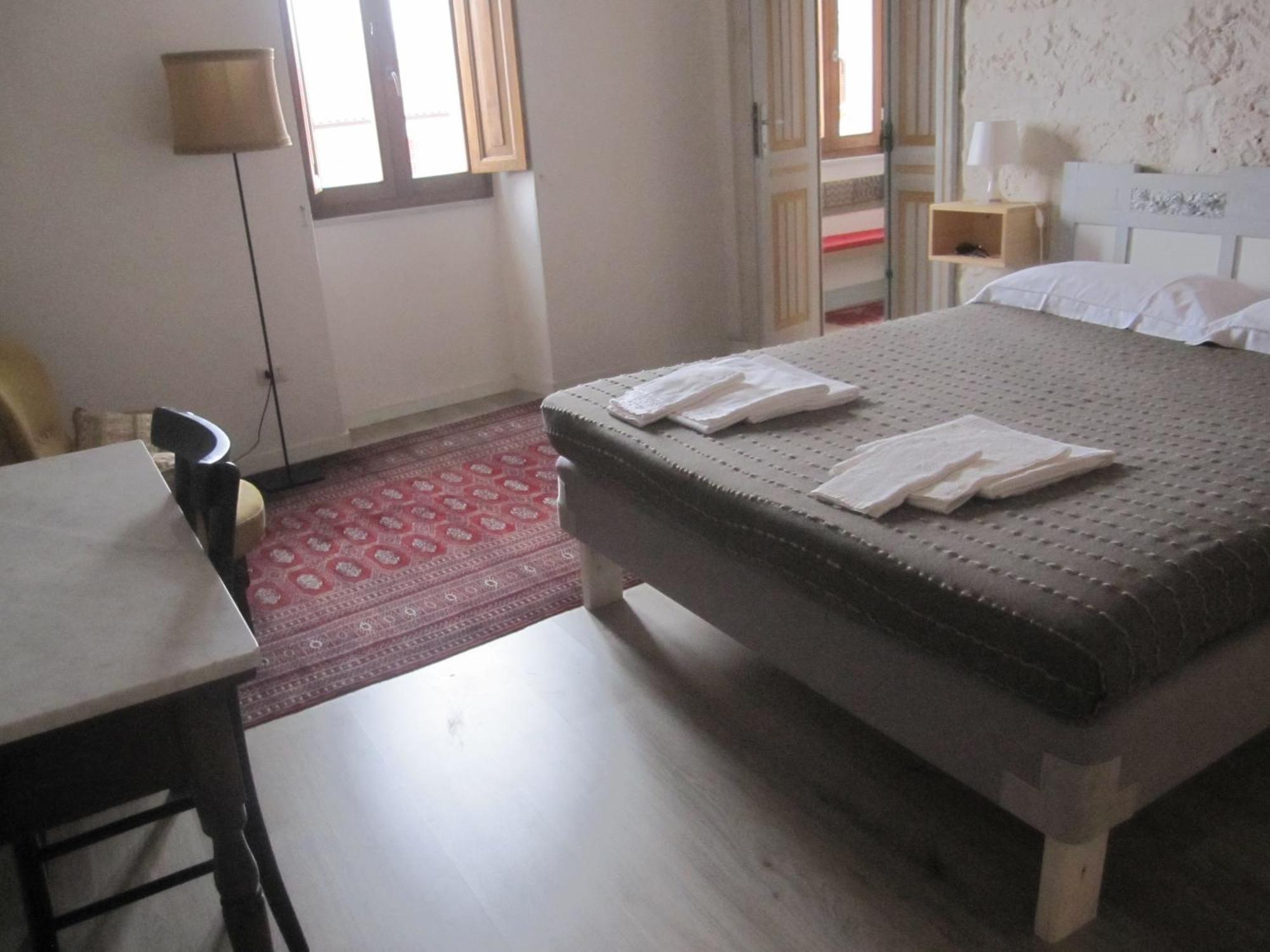 Monteleone Rocca Doria Brancadoria B&B الغرفة الصورة